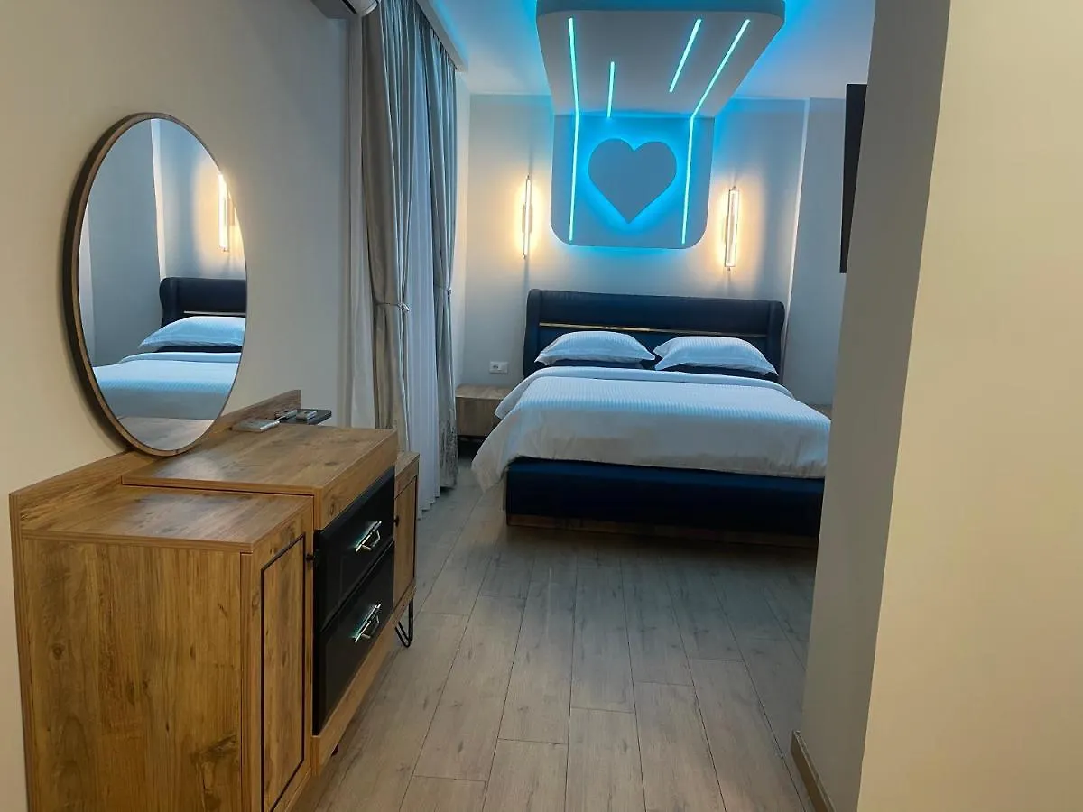 Suite In City Center Tirana Appartamento